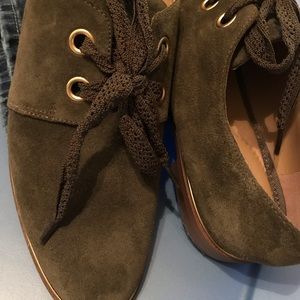 Franco Sarto Lace-up Oxford. Size 9.